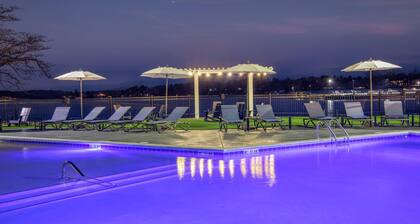 Doubletree by Hilton Hot Springs