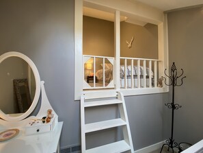 3 Schlafzimmer, Schreibtisch, Bügeleisen/Bügelbrett, Reisekinderbett