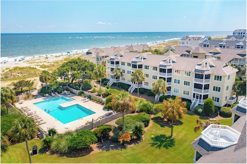 End unit, Screen porch, Just steps to beach & pool - 101E Port O call