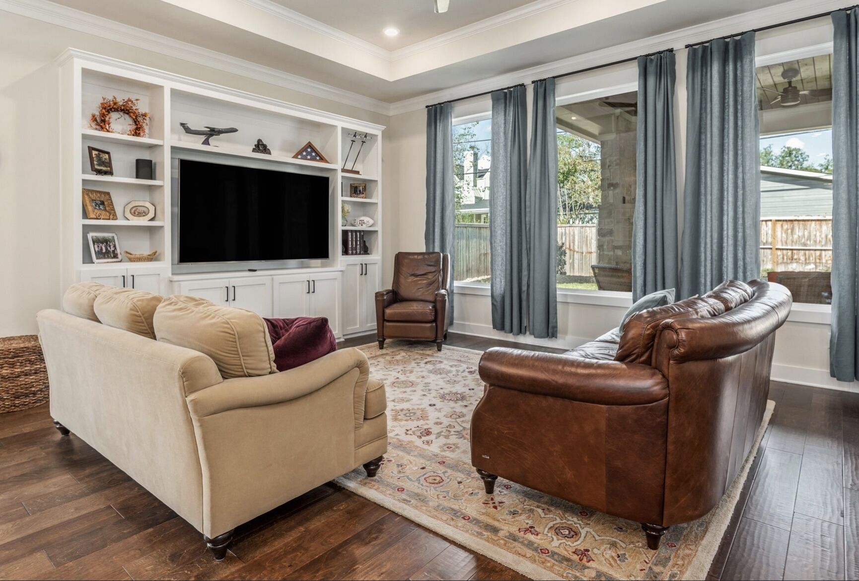 Kyleview  .5 mi walk to Kyle Field