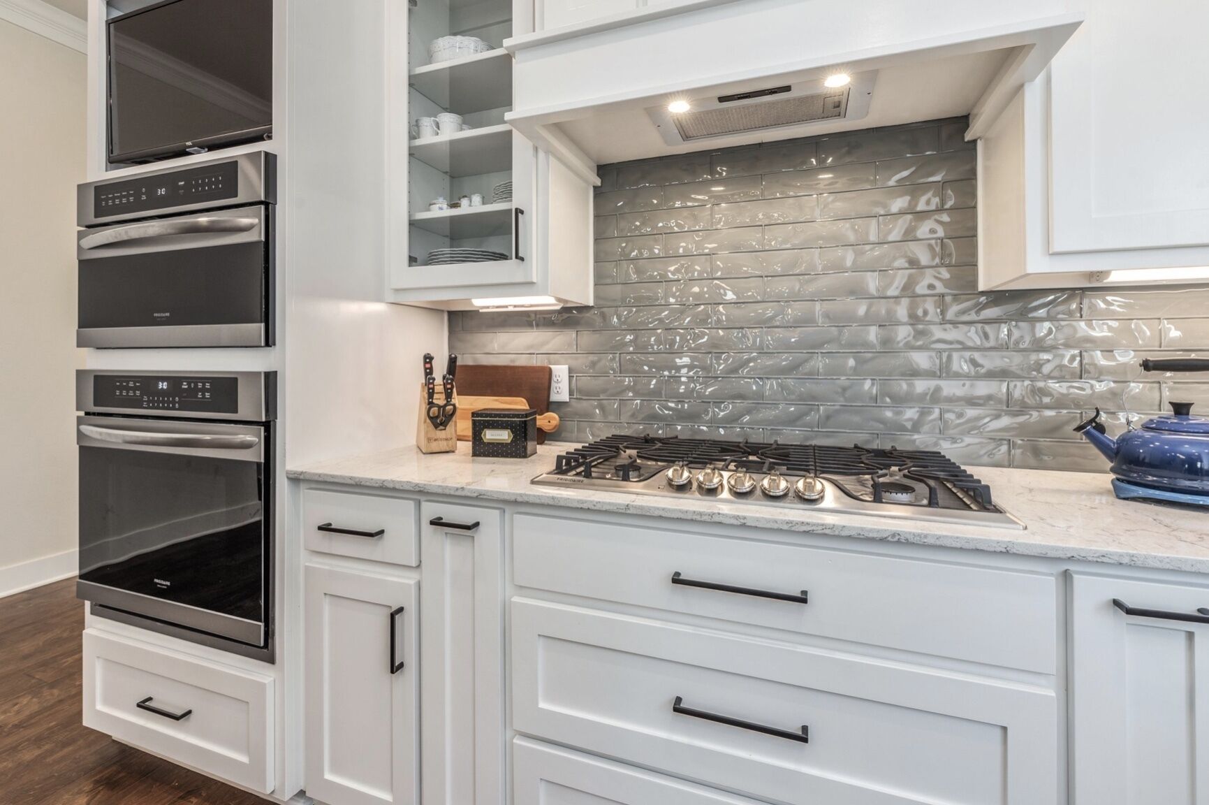 Kyleview  .5 mi walk to Kyle Field