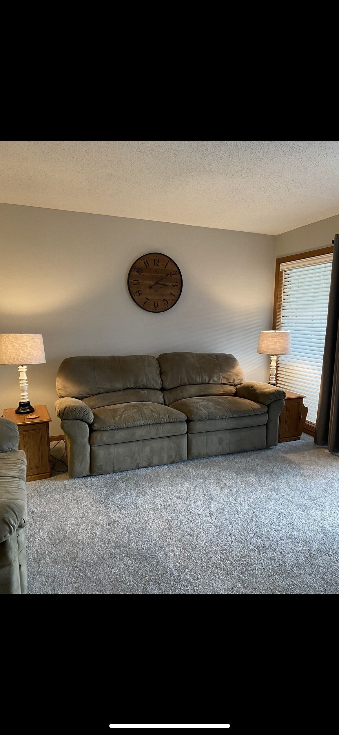 Beautiful condo right on the lake! Located in Southwood Shores.