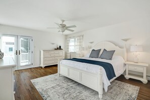 4 bedrooms, iron/ironing board, WiFi, bed sheets
