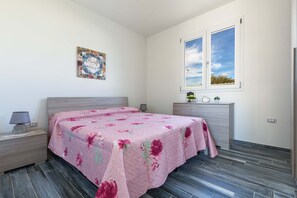 4 soverom, strykejern/-brett og internettilgang