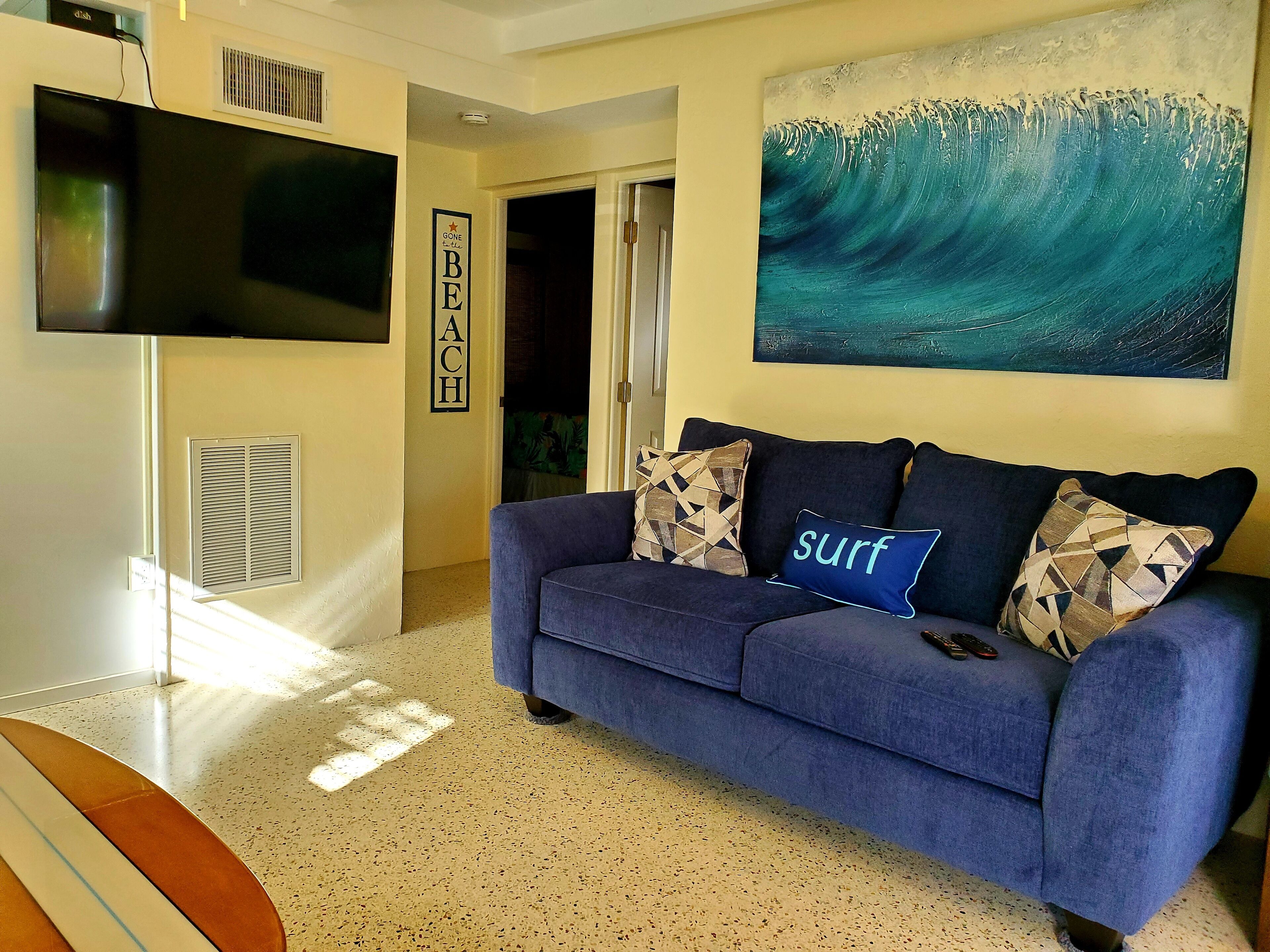 Heated Pool! Free Bikes, Kayaks, Sups! One of a kind on Manasota Key!