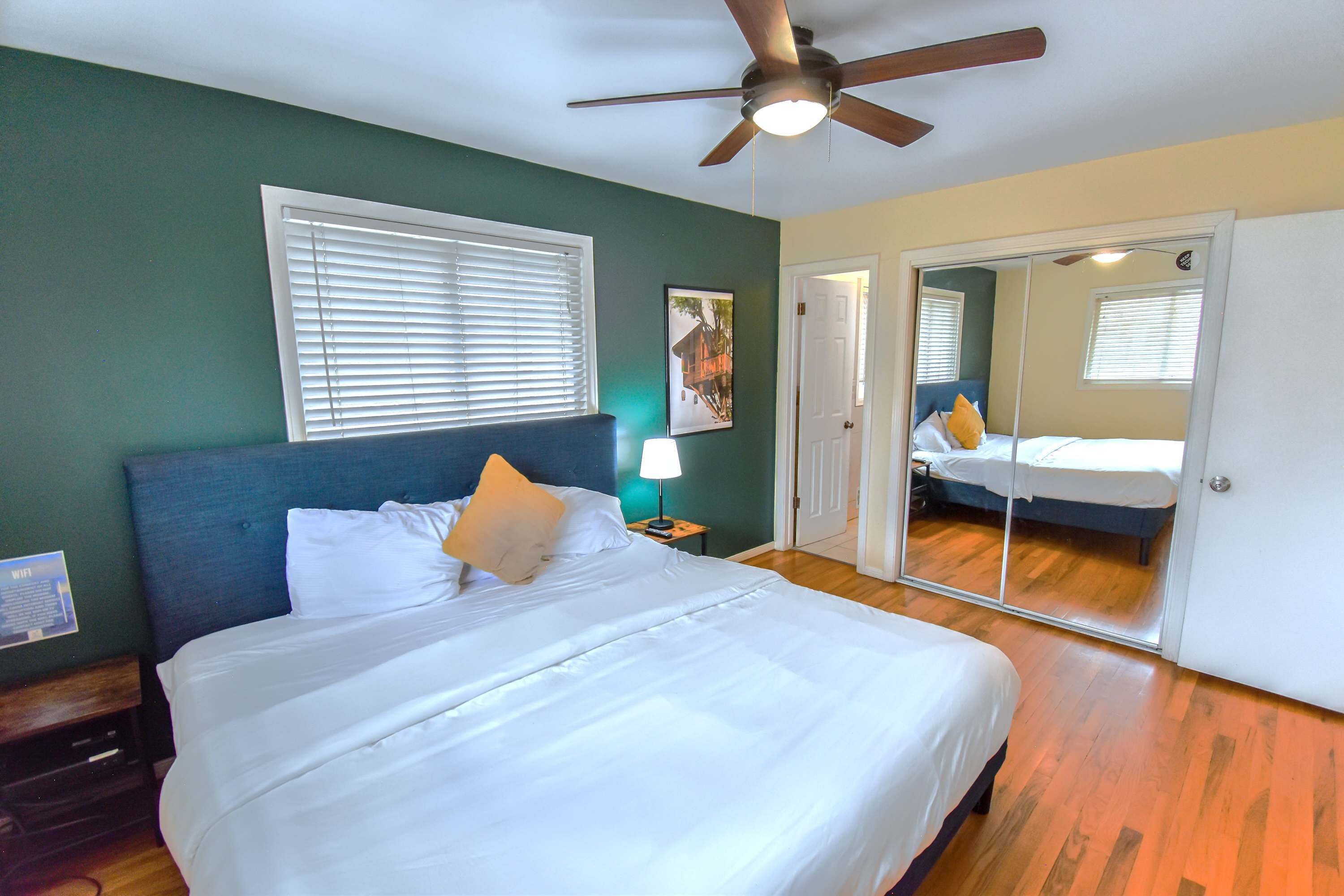 3 bedrooms, desk, iron/ironing board, travel cot