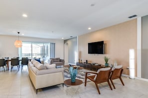 Deluxe House | Living area - Private house at Solterra Resort (Davenport)