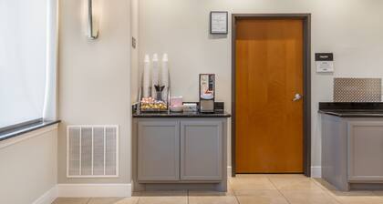 Red Roof Inn La Porte