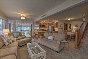 Smart TV, fireplace, DVD player, ping pong