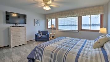 4 bedrooms, iron/ironing board, WiFi (free), bed sheets