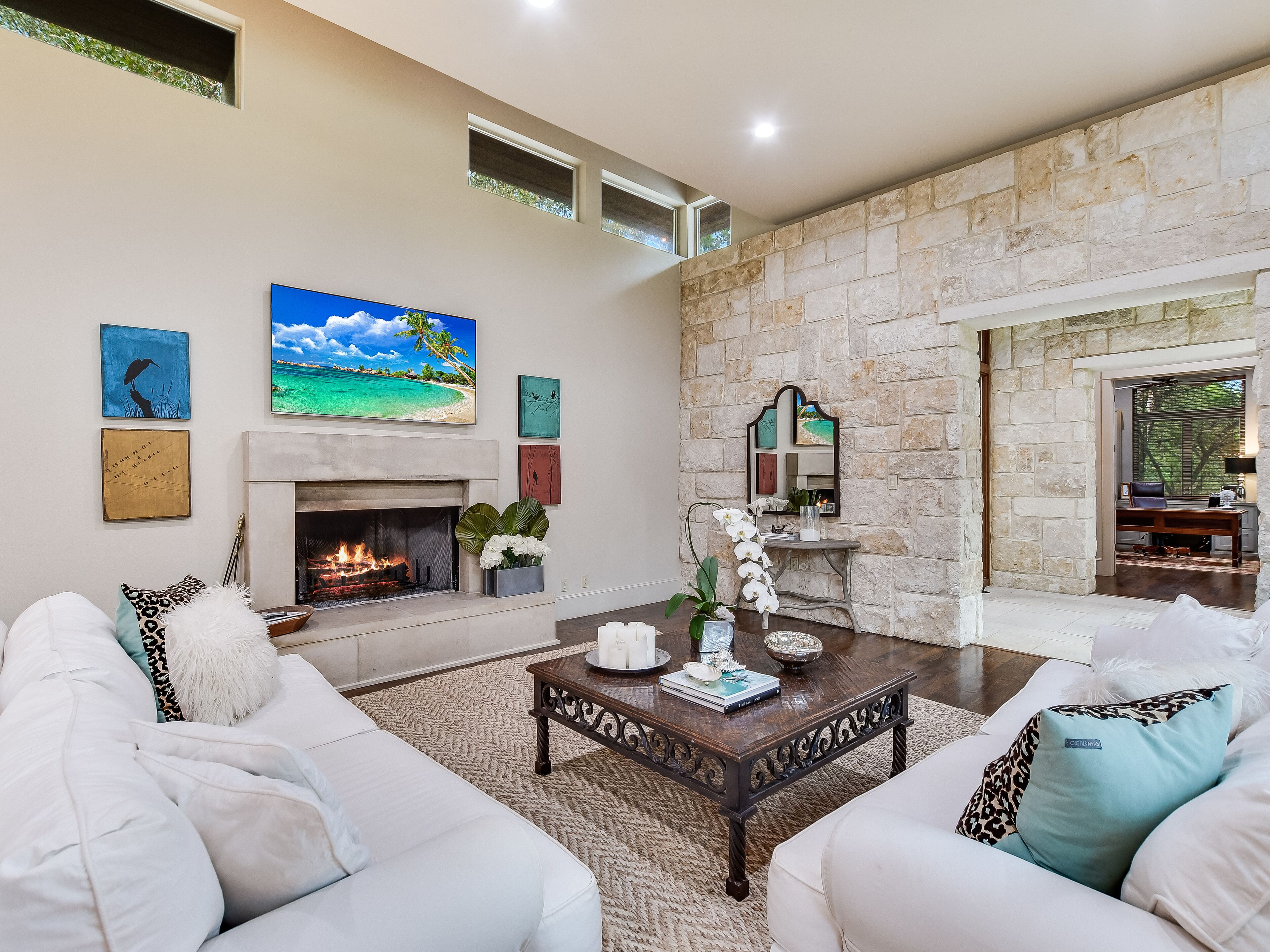 Free Night I Above Luxe | Pool | Firepit I 6mi to ATX l Privacy l F1 Host