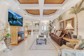 TV, DVD player, stereo - Private Beach, Heated Pool & Spa, Pool Table & Bicycles - Villa Key Largo - Roelens Vacations (Cape Coral)