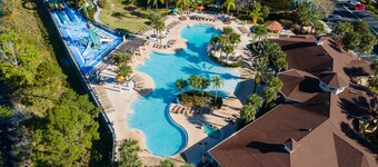 4 Masters, wifi, private pool, Ultimate gameroom, resort community, 3mi to WDW