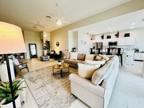 Smart TV, video games