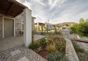 Property grounds - Villa SIGRI (MYTILENE)