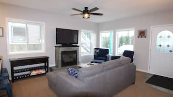 Télévision, cheminée