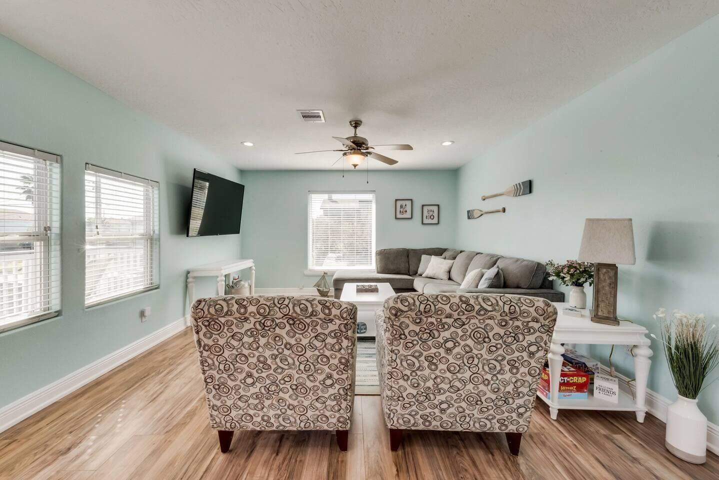 Salty Seahorse Coastal Getaway * Private Pool!