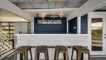 Bar (in der Unterkunft)