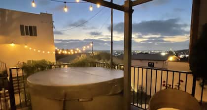 NEW WATER VIEW FAMILY Villa AC Deck HOT TUB GRILL FIRE PIT onsite free parking!!