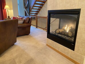 Cozy 2-sided fireplace