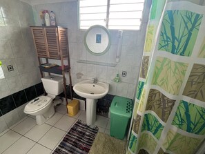 Hårtørrer, håndklæder