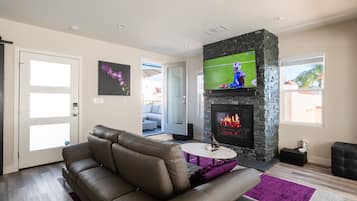 Téléviseur connecté, foyer, bureau