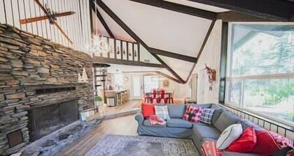 Hidden Gem! Swiss Cottage Ski Chalet