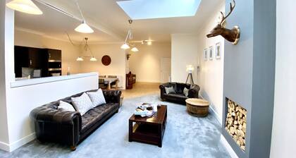 Luxury Executive 2Bed Apartment in Elgin-Free Parking & WiFi 2 Bathrooms