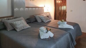 4 Schlafzimmer, Bügeleisen/Bügelbrett, Reisekinderbett, WLAN