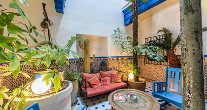 El Patio Andaluz de Vélez Vélez-Málaga by Ruralidays