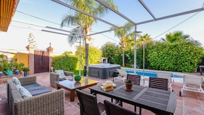 Outdoor dining - Villa Estrella Coín by Ruralidays (Málaga)