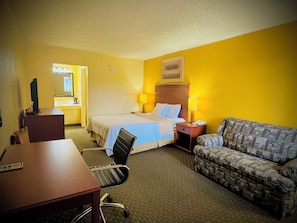 Individually furnished, desk, blackout curtains, free WiFi