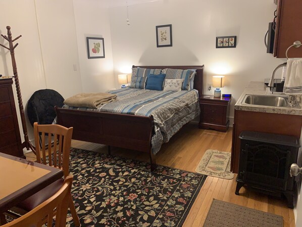 1 soverom, strykejern/-brett, wi-fi og sengetøy