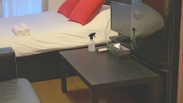 Apartment, Non Smoking | 1 bedroom, desk, blackout drapes, free WiFi