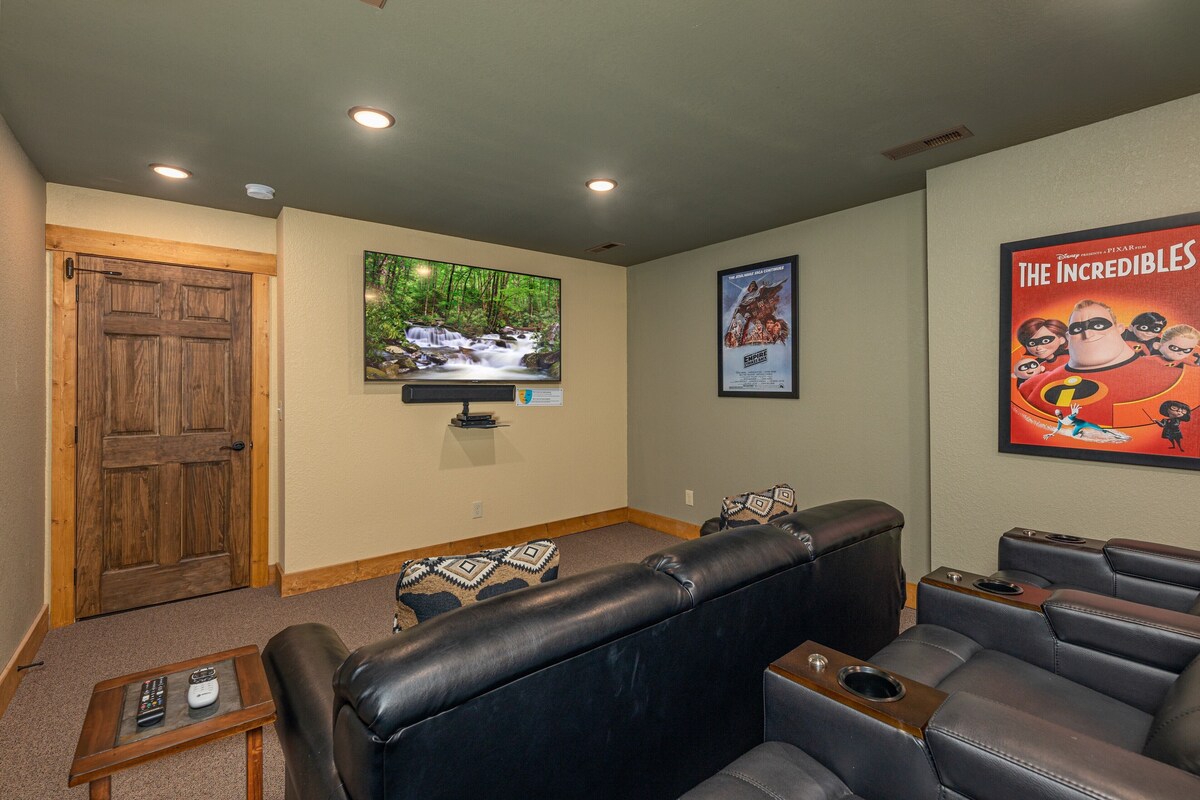 Photo 82 of 4BR, Indoor pool, game room, hot tub. Free attraction tickets!