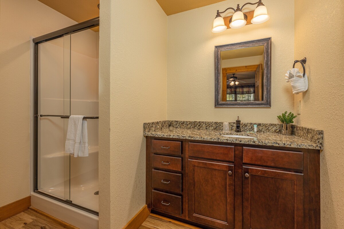 Photo 91 of 4BR, Indoor pool, game room, hot tub. Free attraction tickets!