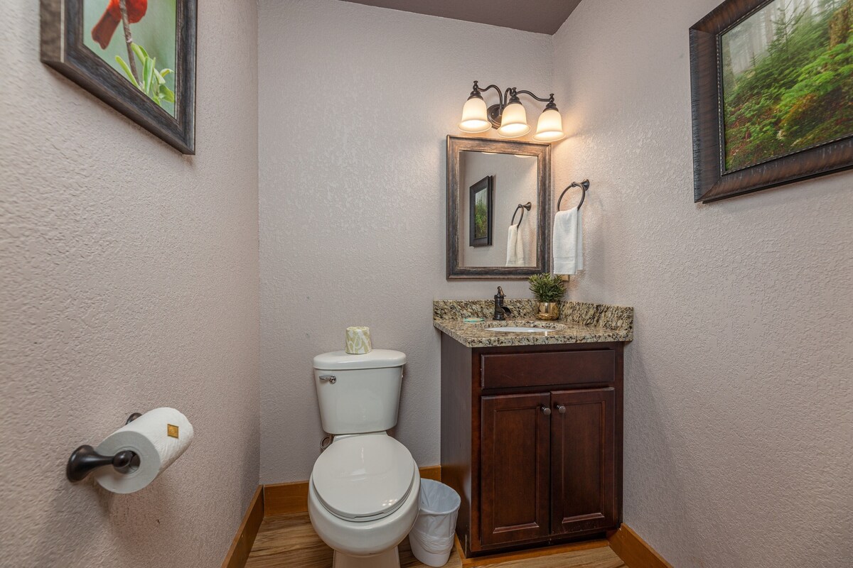Photo 97 of 4BR, Indoor pool, game room, hot tub. Free attraction tickets!