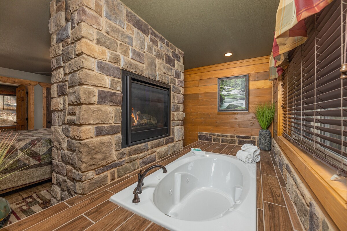 Photo 77 of 4BR, Indoor pool, game room, hot tub. Free attraction tickets!