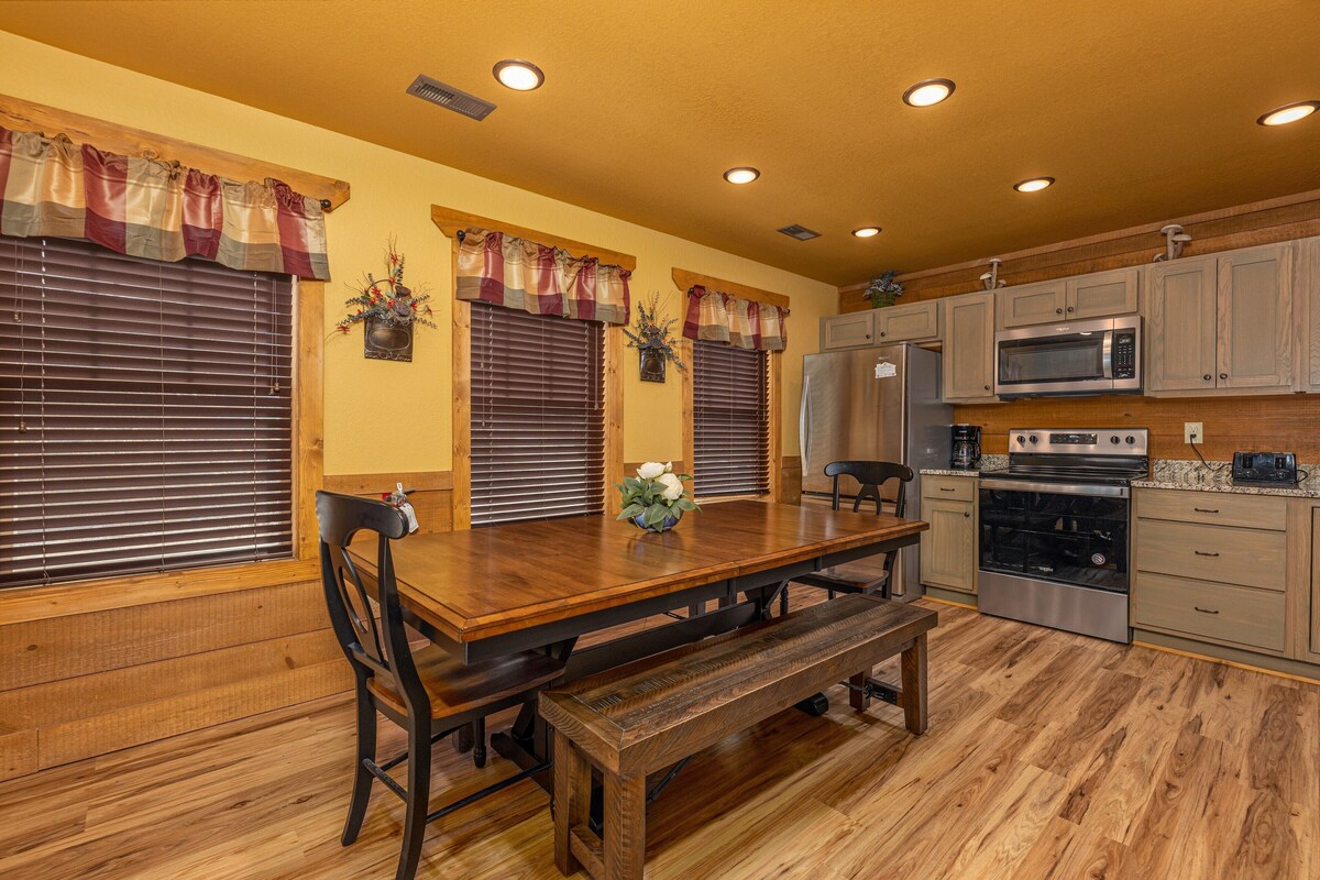 Photo 72 of 4BR, Indoor pool, game room, hot tub. Free attraction tickets!