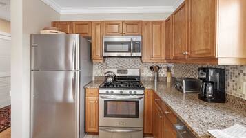 House | Private kitchen | Fridge, microwave, dishwasher, coffee/tea maker
