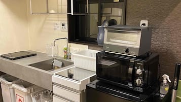 Basic House, Non Smoking | Private kitchen | Full-size fridge, microwave, stovetop, electric kettle