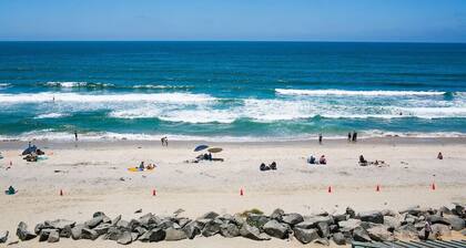 Oceanfront Condo on Sand, Walk to Carlsbad Village