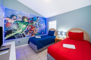 4 bedrooms, desk, iron/ironing board, free WiFi - Lovely 4 Bedroom Home-Private Pool-Close to Disney-10% off for weekly stay (Davenport)