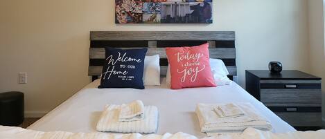 3 habitaciones, tabla de planchar con plancha, wifi y ropa de cama