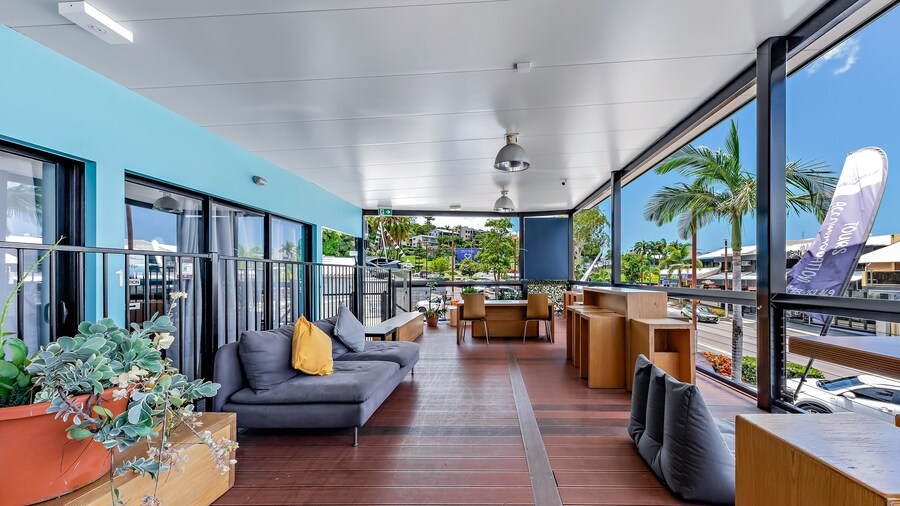 Airlie Sun & Sand Accommodation 5