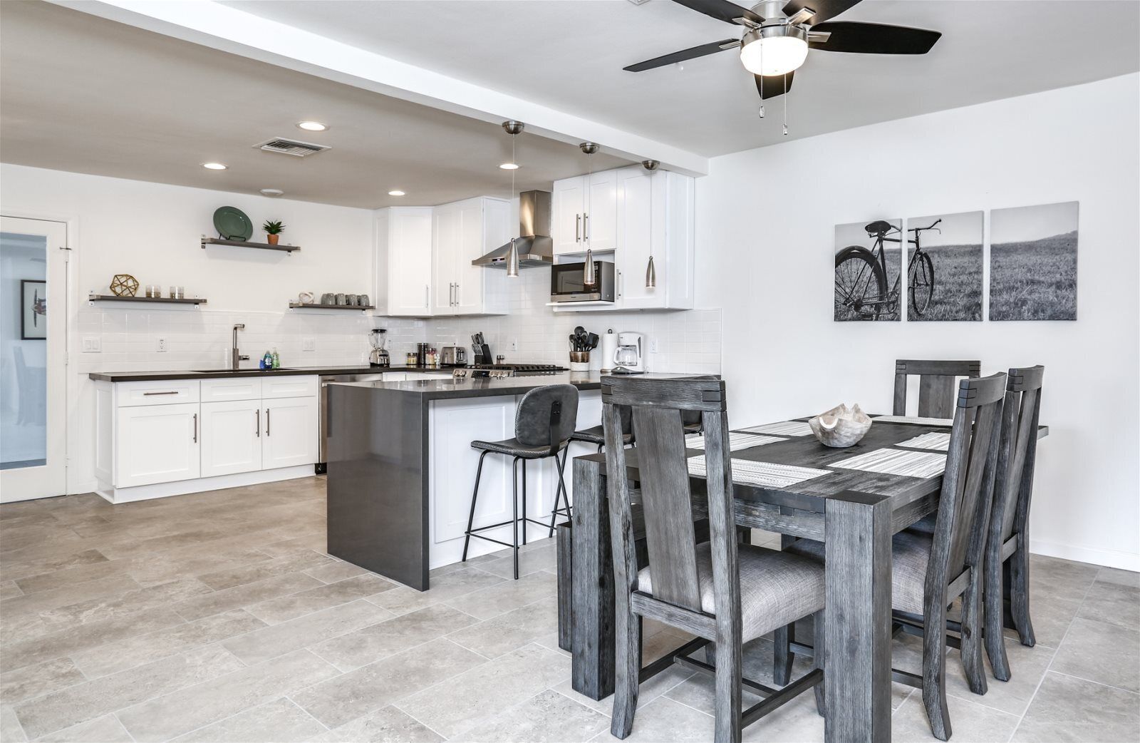 House | Private kitchen | Fridge, microwave, stovetop, dishwasher