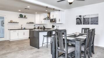 House | Private kitchen | Fridge, microwave, stovetop, dishwasher