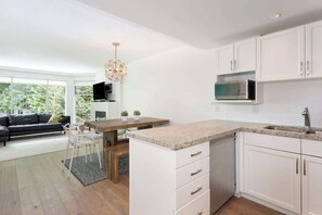 Interior - Mountain condo w/ pool & hot tub (Whistler)