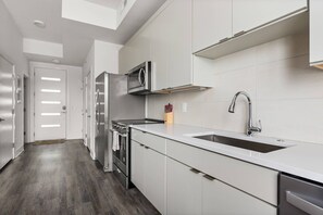 Fridge, microwave, oven, dishwasher