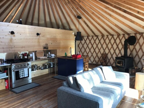 Kicking Horse Luxury Yurt with Hot Tub & Epic Views